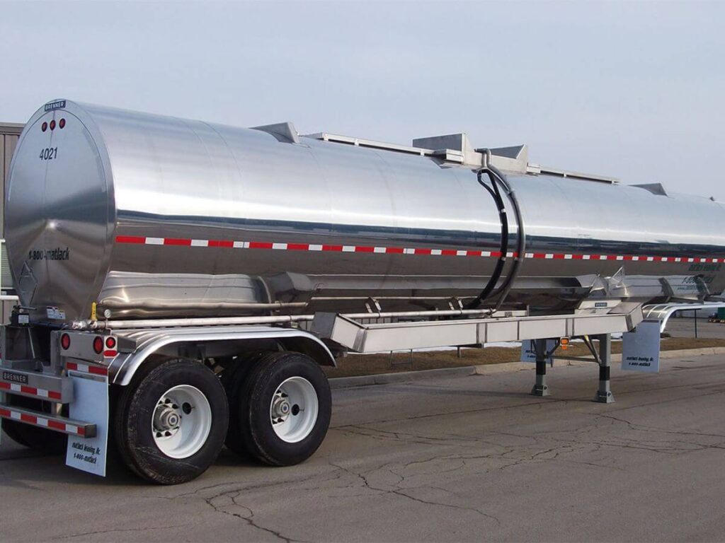 Tractor vs. Semi Trailer: Understanding The Differences 11 Tractor vs. Semi Trailer: Understanding The Differences 11