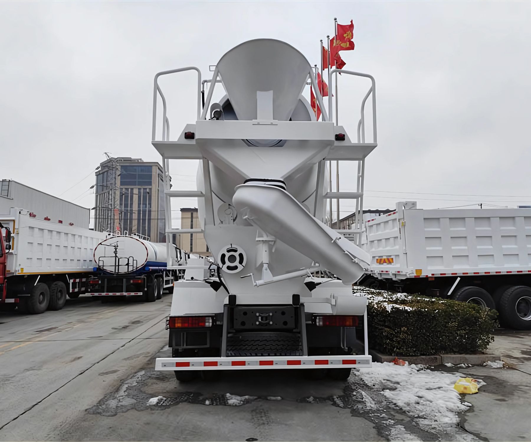HOWO concrete mixer truck (4)