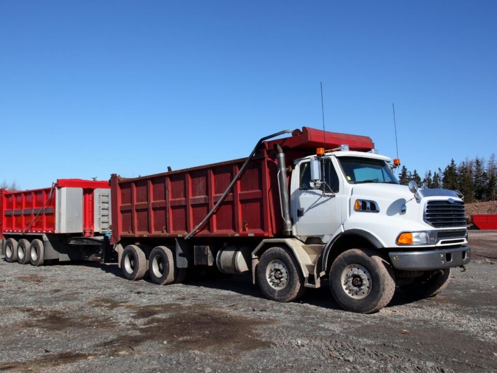 How to Pick the Right Dump Trailer: A Buyer’s Guide 1 How to Pick the Right Dump Trailer: A Buyer’s Guide 1