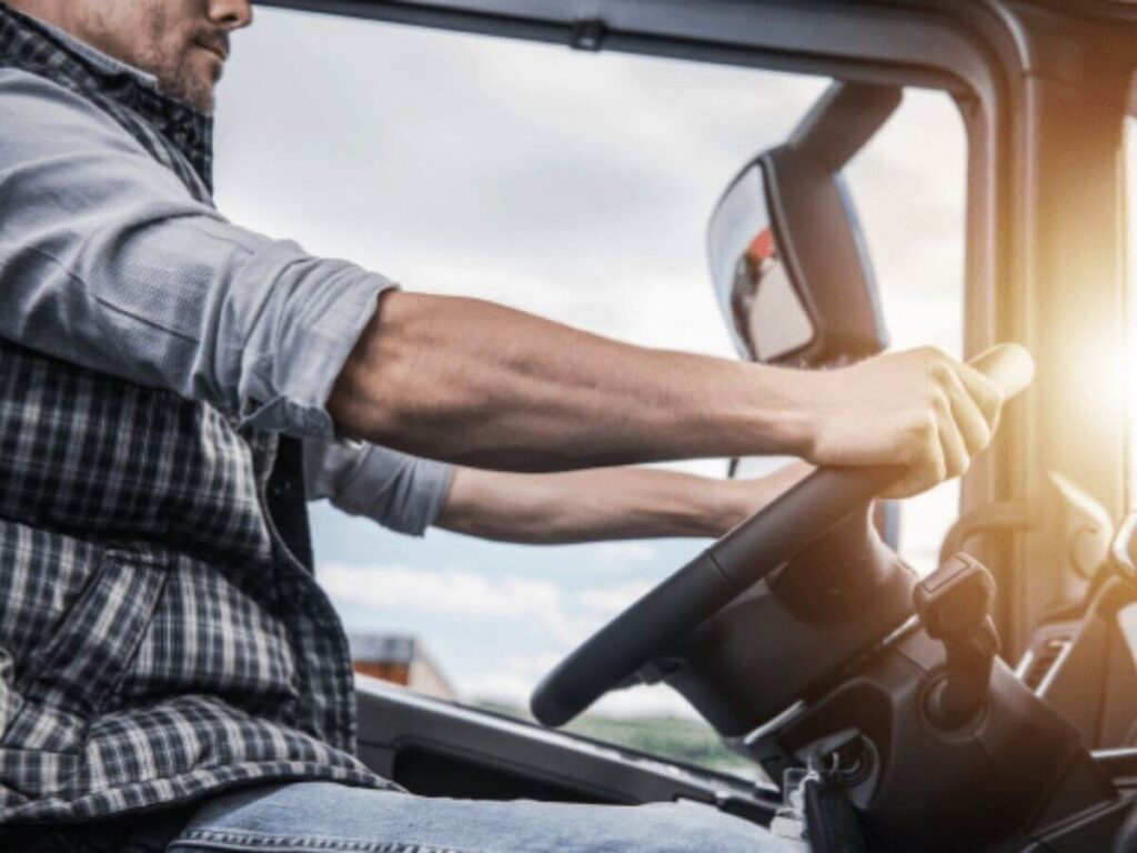 Dump Trailer vs Dump Truck: Which Should You Choose? 3 Dump Trailer vs Dump Truck: Which Should You Choose? 3