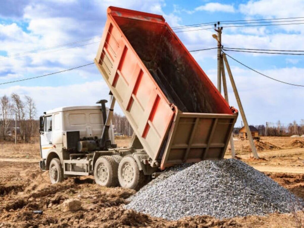 Dump Trailer vs Roll Off Dumpster: A Quick Comparison Guide 4 Dump Trailer vs Roll Off Dumpster: A Quick Comparison Guide 4