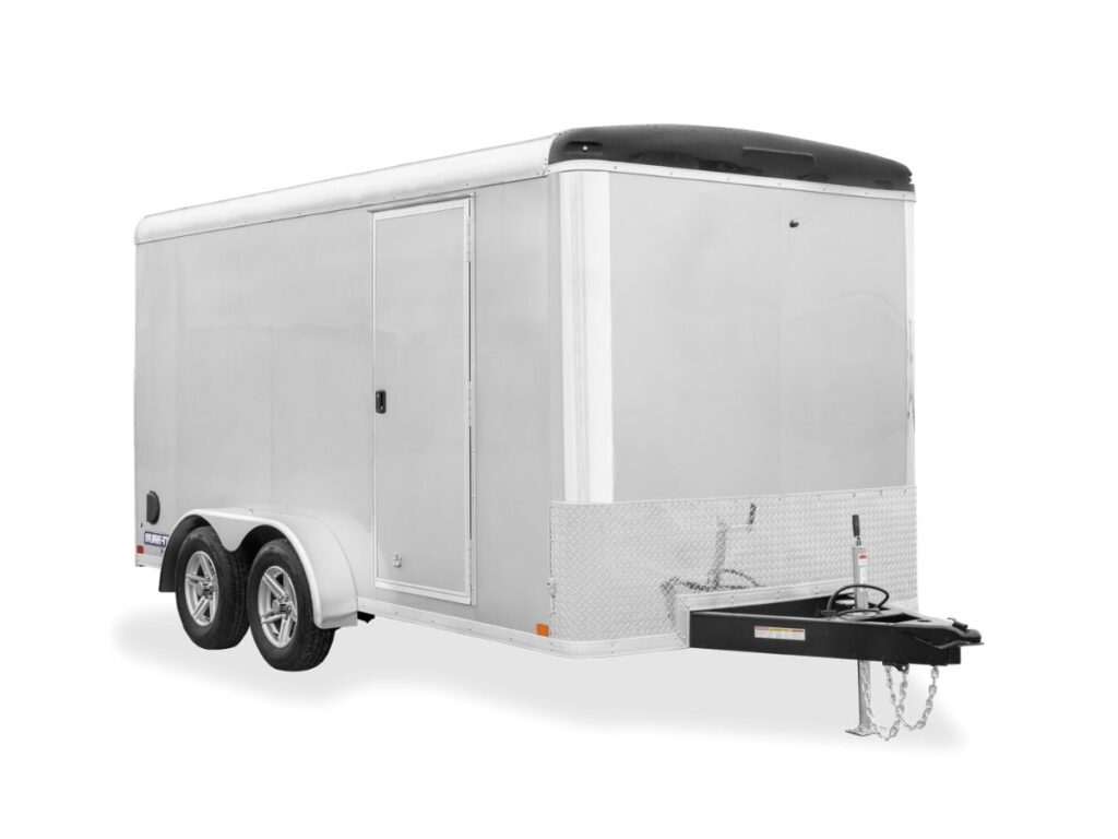 Open or Enclosed Trailer? Know the Difference 2 Open or Enclosed Trailer? Know the Difference 2