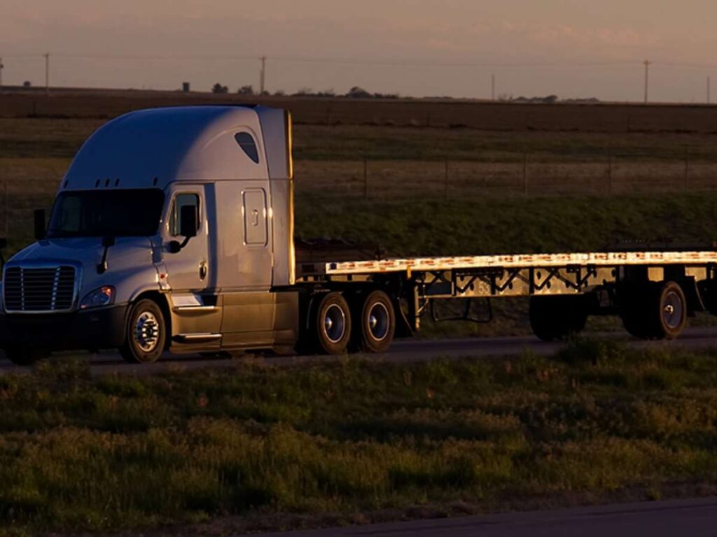 Flatbed Truck for Rental: What You Must Know 1