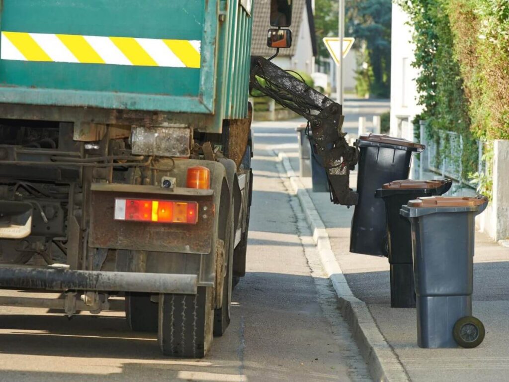 How Garbage Truck Works 7 How Garbage Truck Works 7