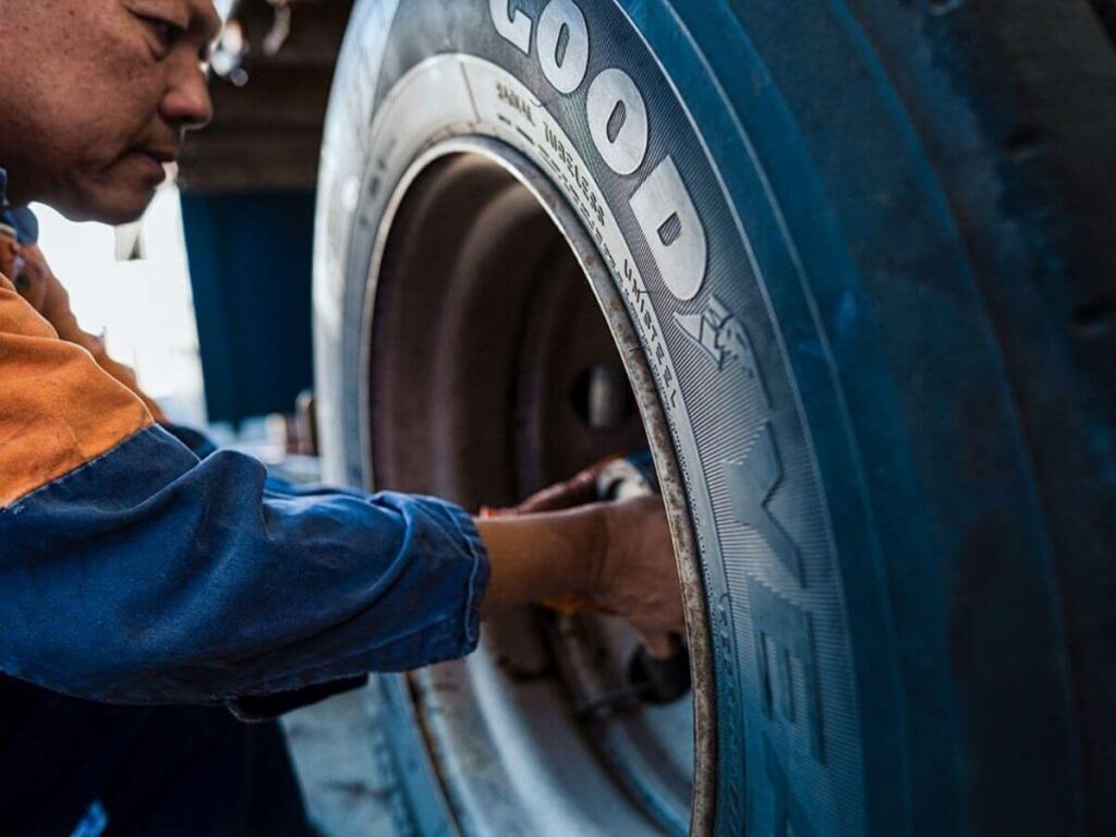 How Often Should A Trailer Be Serviced 1 How Often Should A Trailer Be Serviced 1
