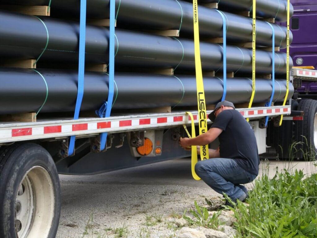 How Should You Transport a Load on a Flatbed Trailer 5 How Should You Transport a Load on a Flatbed Trailer 5