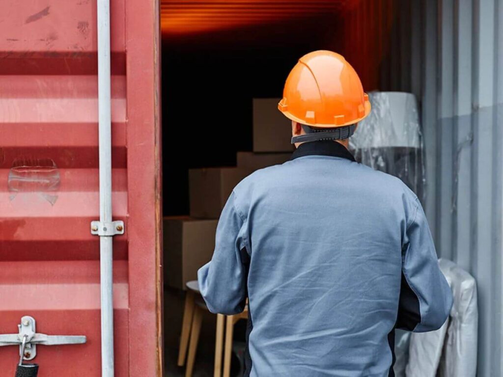 How Should You Transport a Load on a Flatbed Trailer 6 How Should You Transport a Load on a Flatbed Trailer 6