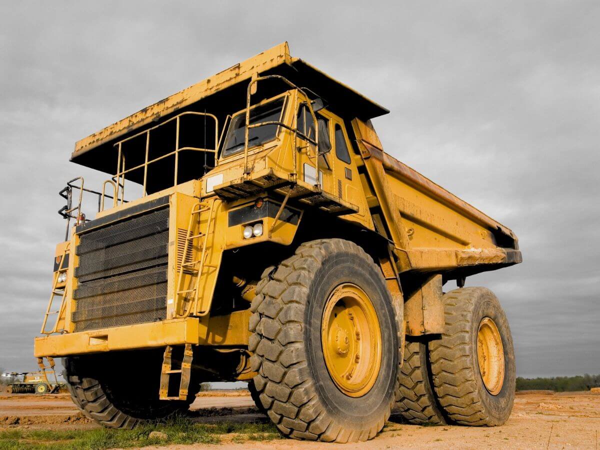 How To Use Dump Truck | Rhinotrail