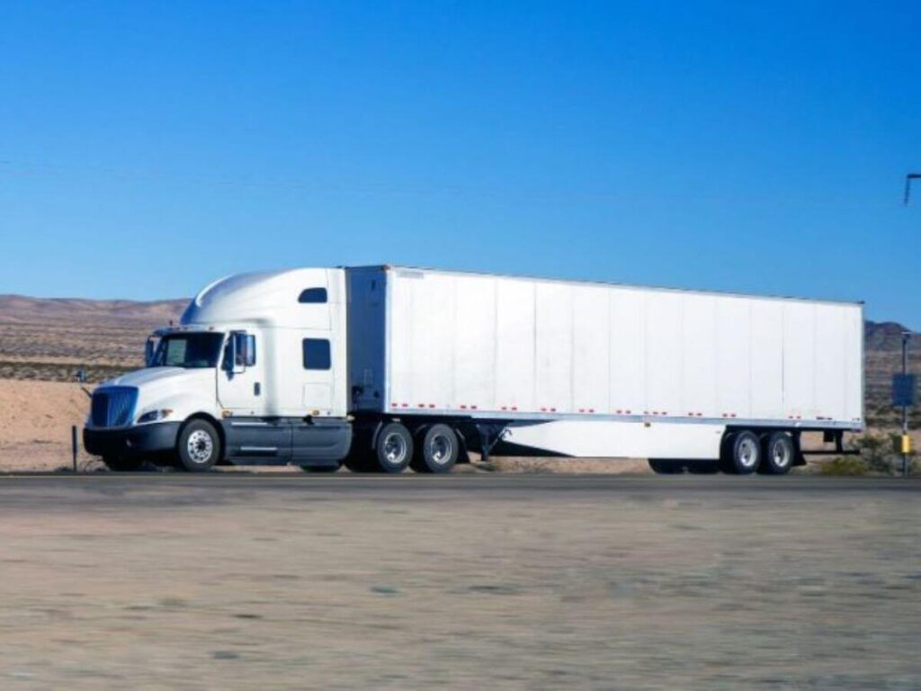Tractor vs. Semi Trailer: Understanding The Differences 8 Tractor vs. Semi Trailer: Understanding The Differences 8