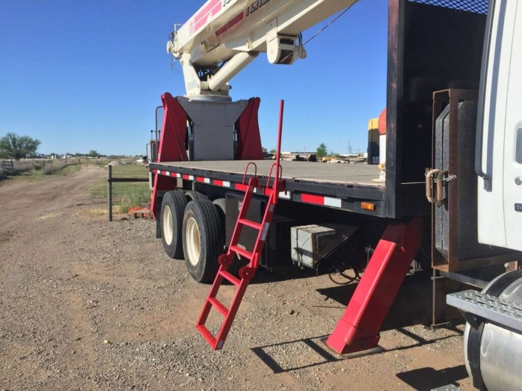 What is a Flatbed Trailer? 2 What is a Flatbed Trailer? 2
