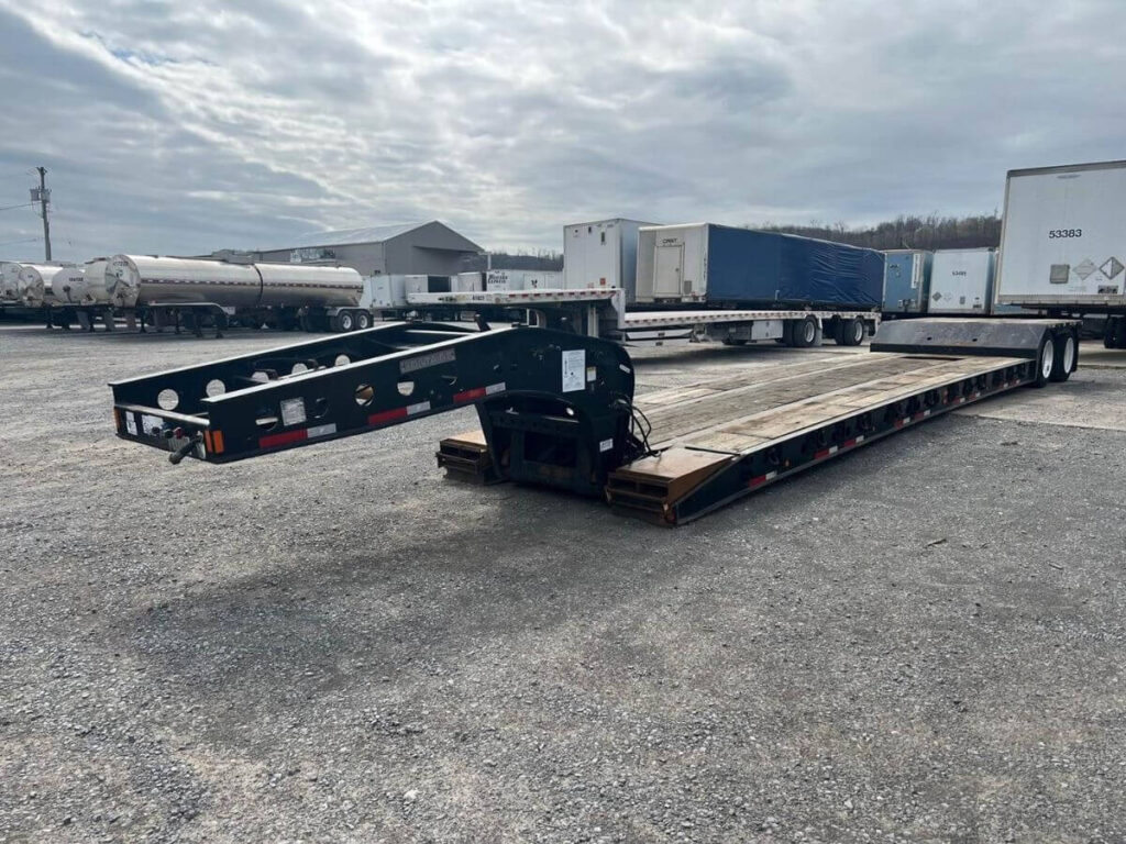 What is a Flatbed Trailer? 5 What is a Flatbed Trailer? 5