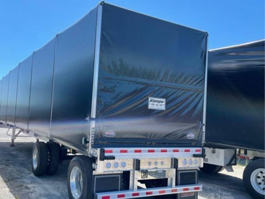 What is a Flatbed Trailer? 8 What is a Flatbed Trailer? 8