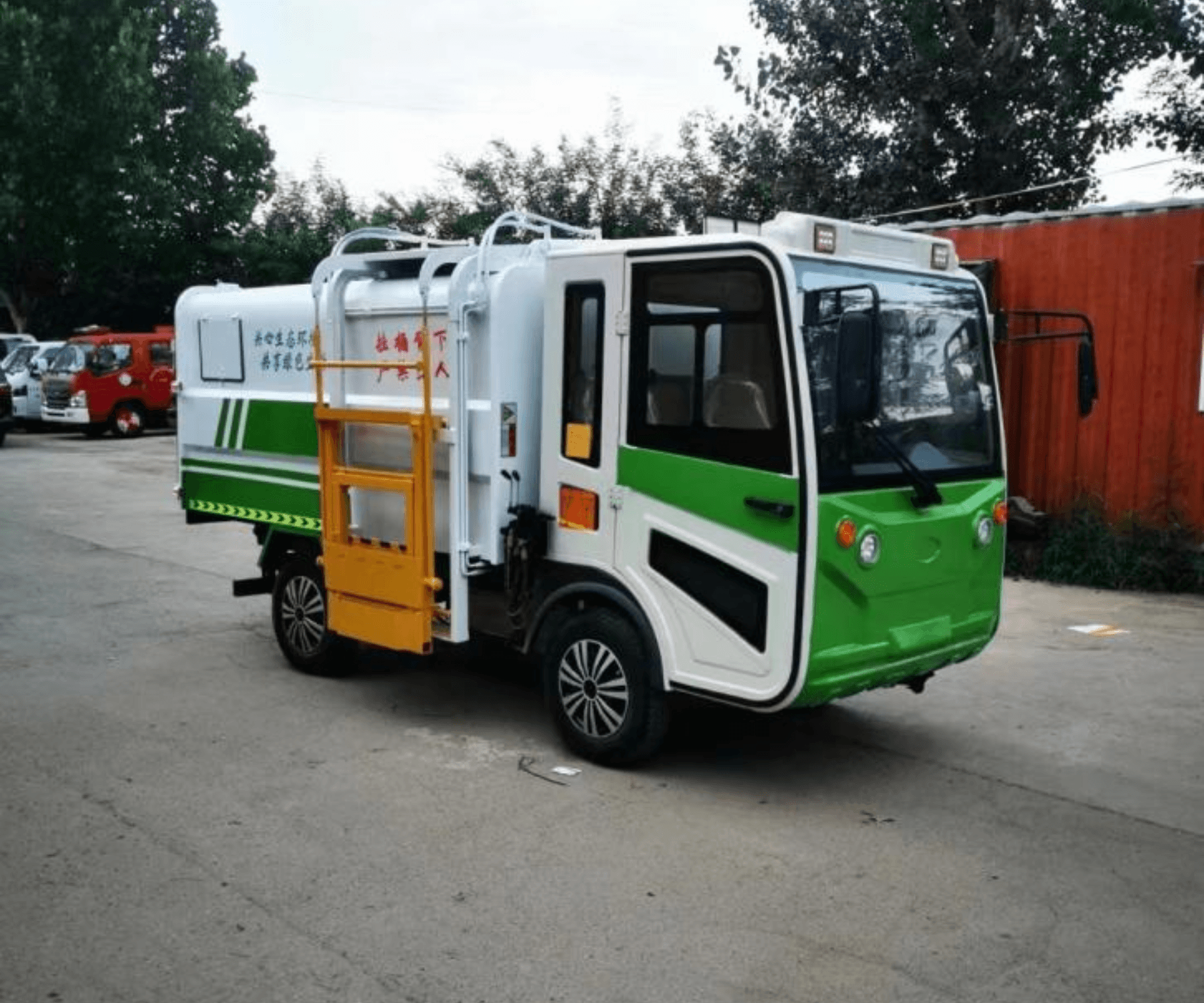 Cleaning Truck 2